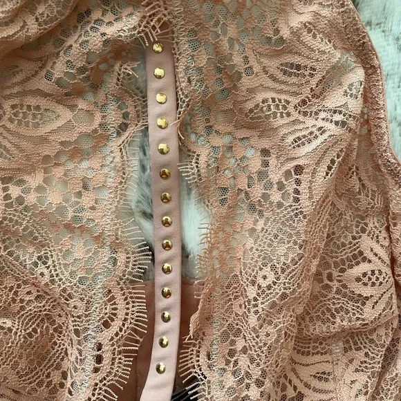 Victoria’s Secret Very Sexy Plunge Bra 34C Panty M NWT 🆕 Lingerie Set 🩷🩷 - Picture 10 of 17